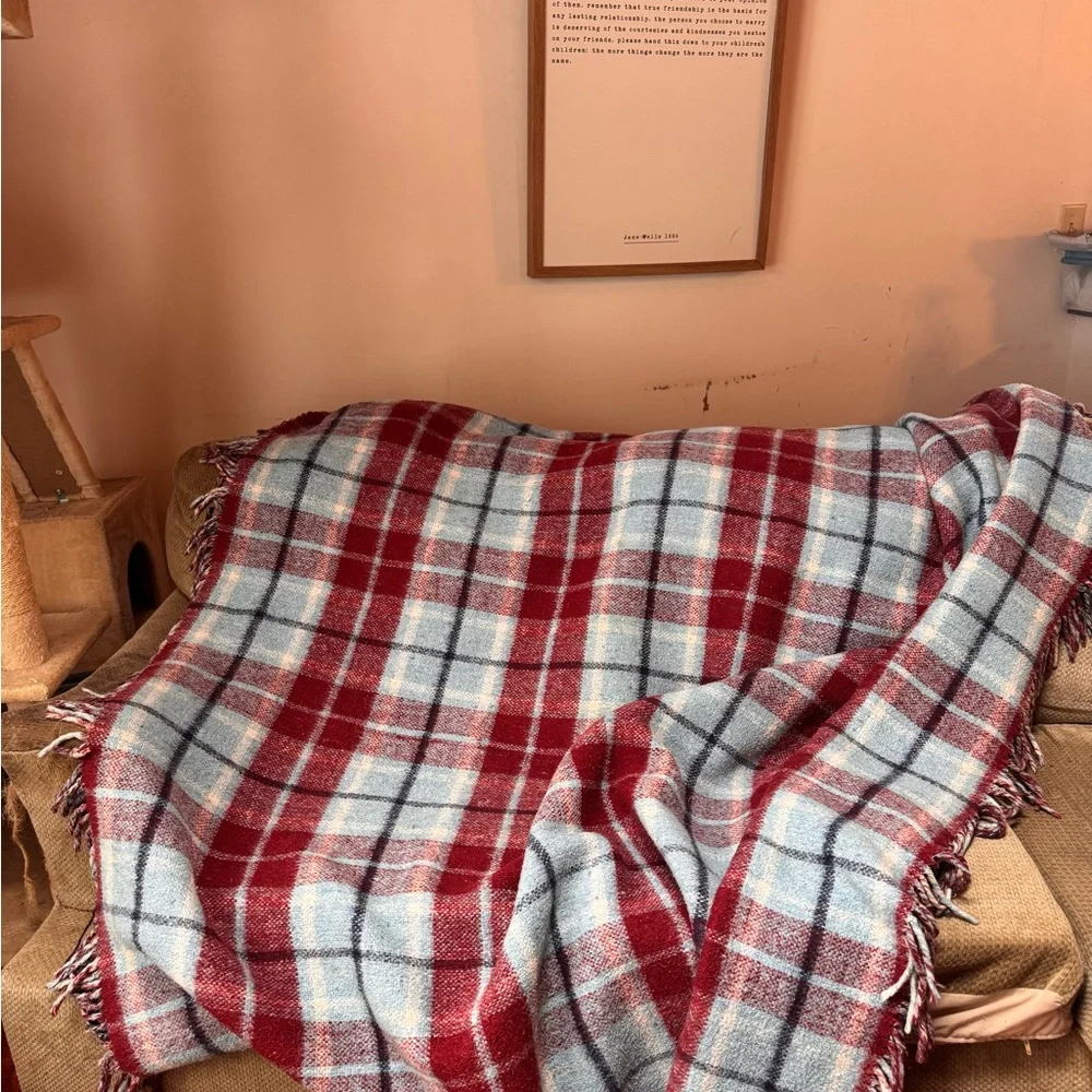 Huge 80 by 72 heavyweight vintage Mexican blanket knit acrylic blend
